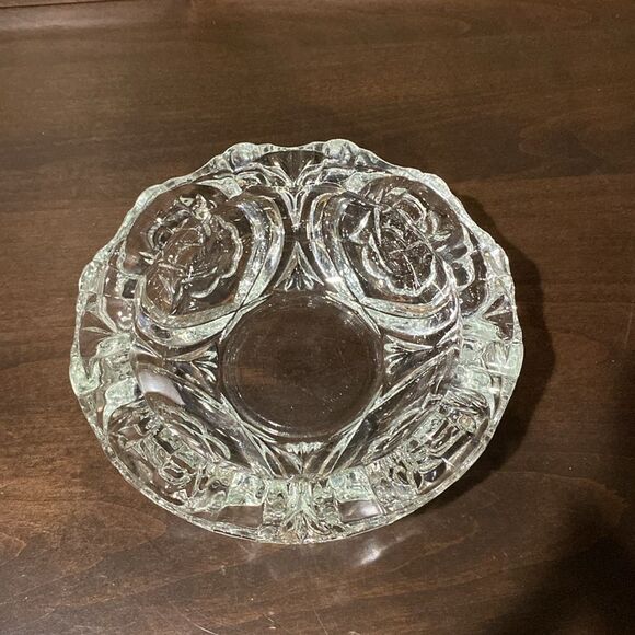 Heavy Crystal Glass Candy Dish Ashtray with Rose Design by Pasari - Picture 3 of 10